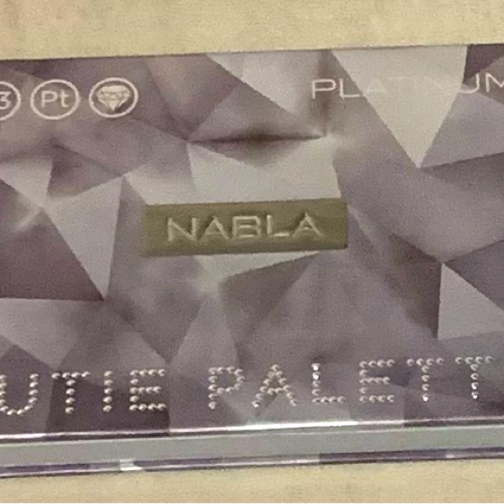 NABLA Platinum Cutie Eye Shadow Palette